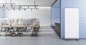 Portada blog Digital Signage: beneficios para la comunicación interna empresarial - Promo Espacio